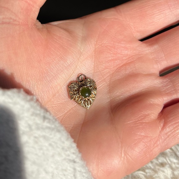 Little Heart Locket - Picture 5 of 9